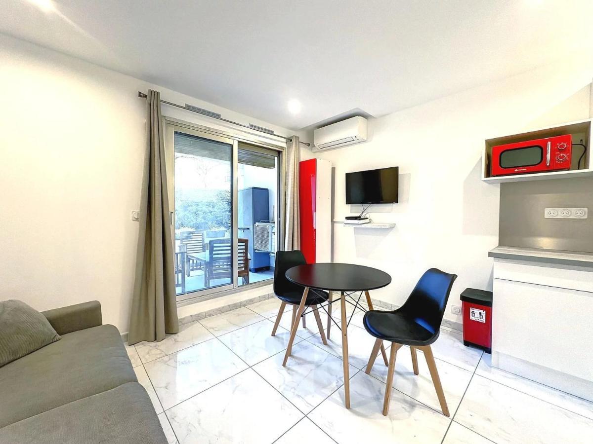 Superbe Studio Terrasse Centre Ville Et Plages A Pieds Cannes Luaran gambar