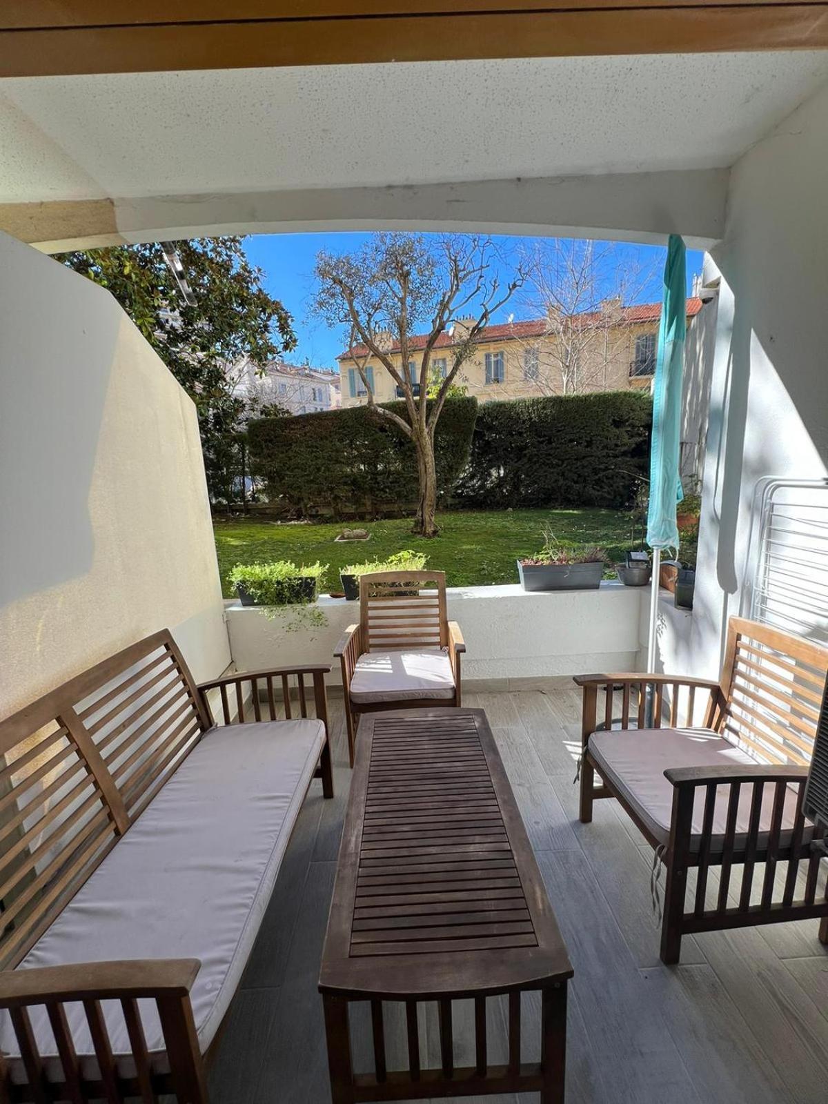 Superbe Studio Terrasse Centre Ville Et Plages A Pieds Cannes Luaran gambar