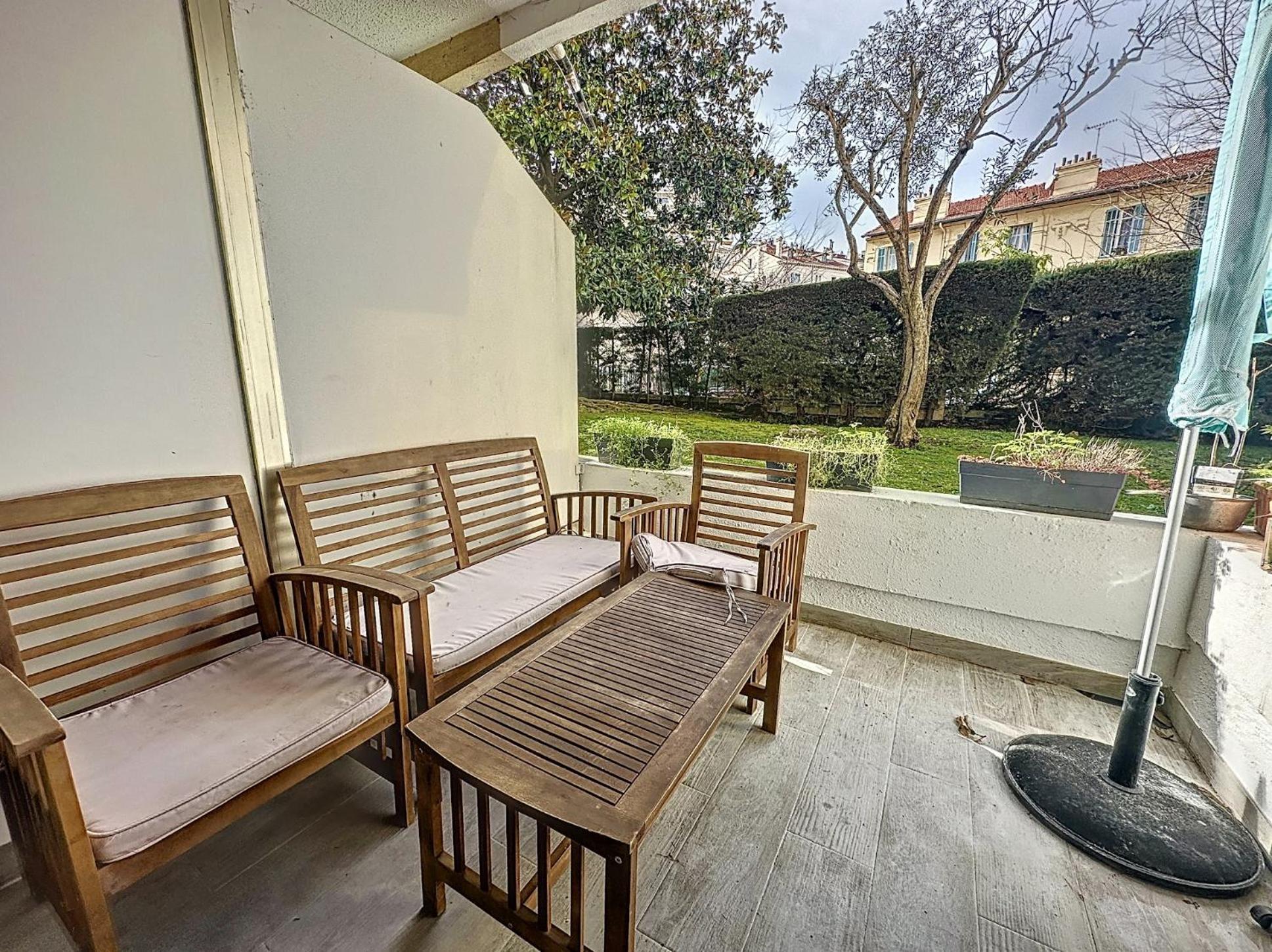 Superbe Studio Terrasse Centre Ville Et Plages A Pieds Cannes Luaran gambar
